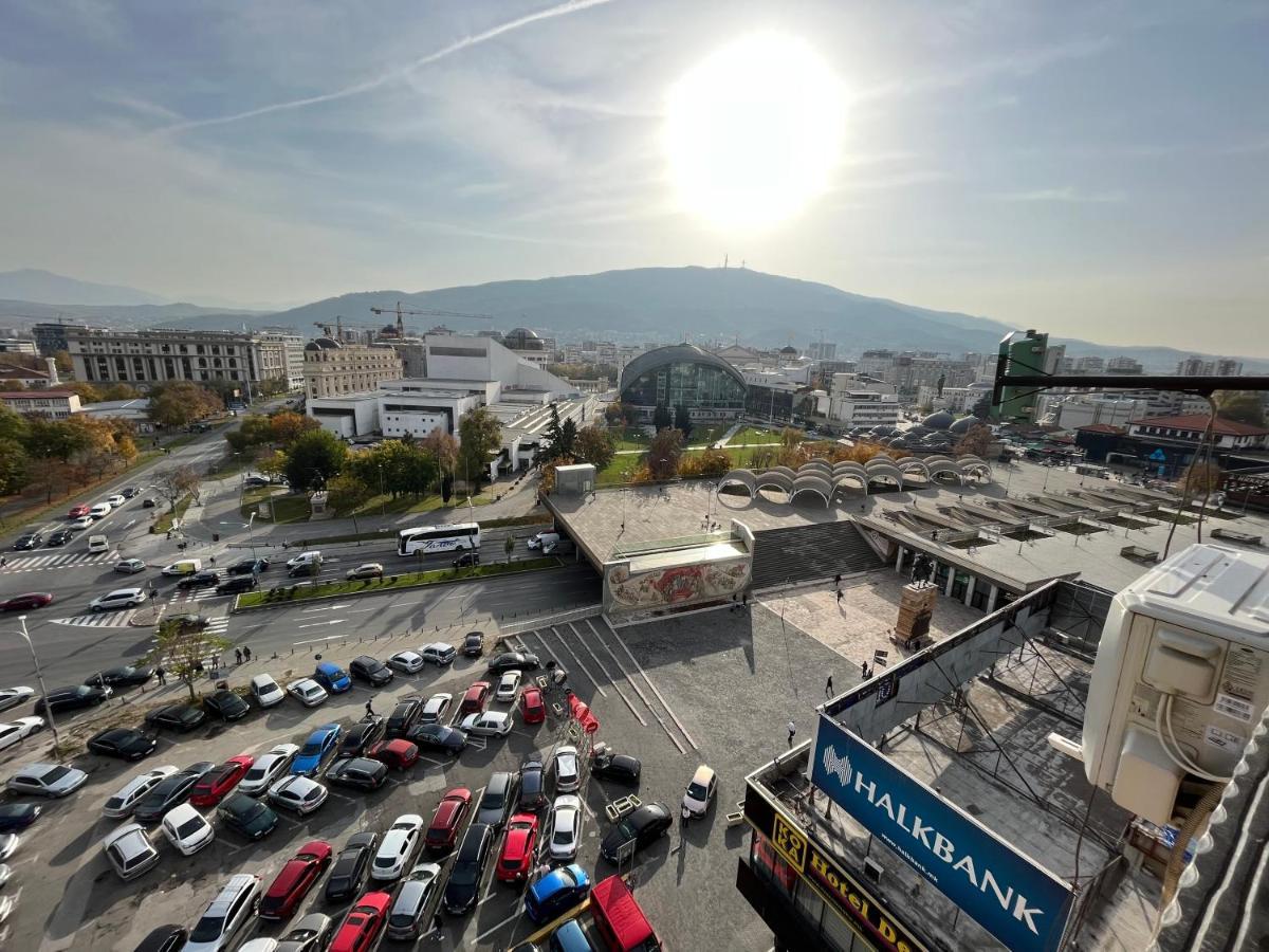 Mickitos Hostel & Apartments Skopje Exterior photo